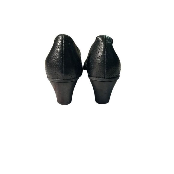 Lirio Portugal Leather Round Toe Heels in Black - Picture 3 of 10